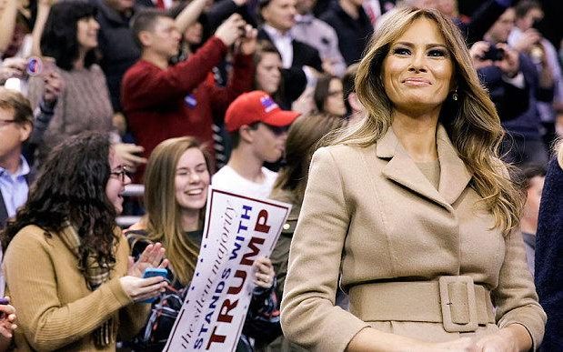 Melania_Trump_3587560b-large_trans++pJliwavx4coWFCaEkEsb3kvxIt-lGGWCWqwLa_RXJU8